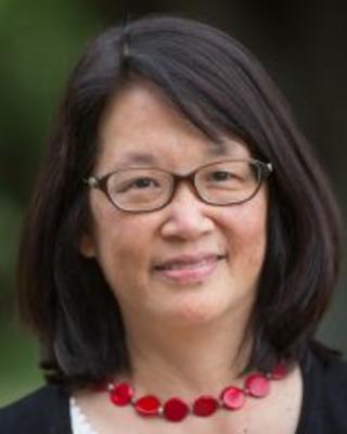 headshot of Lisa Wong