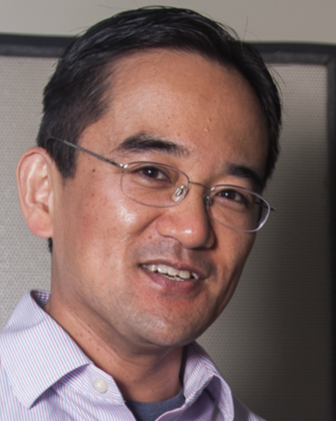 headshot of Naoshige Uchida